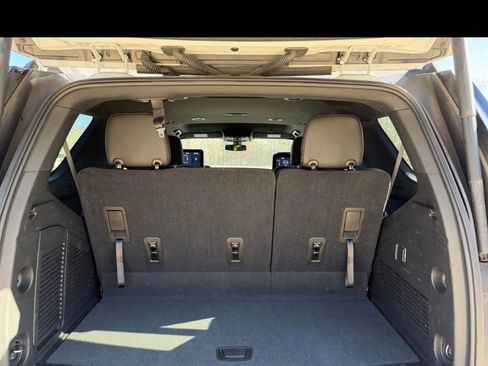 Used 2021 Chevrolet Tahoe Z71 w/ Rear Media and Nav Package image 10