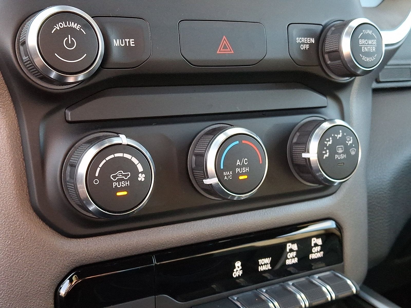 Used 2022 RAM 1500 Big Horn AWD/4WD image 18