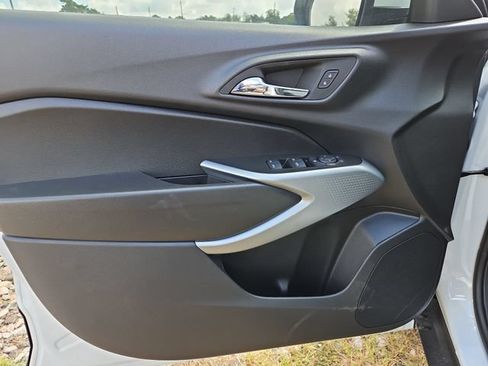 New 2026 Chevrolet Trax LS w/ LS Convenience Package FWD image 22
