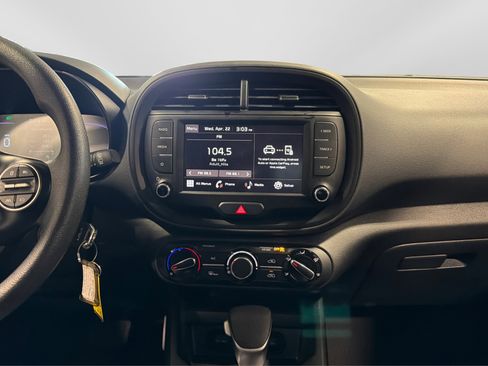 Used 2025 Kia Soul LX w/ LX Technology Package image 26