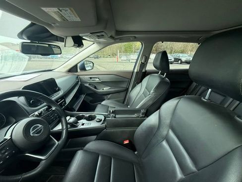 Used 2021 Nissan Rogue SL w/ Premium Package image 6