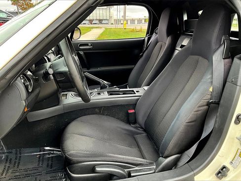 Used 2008 MAZDA MX-5 Miata Touring image 15