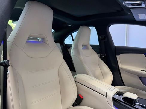 Used 2020 Mercedes-Benz CLA 250 image 28