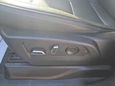 Used 2023 GMC Yukon Denali AWD/4WD image 15