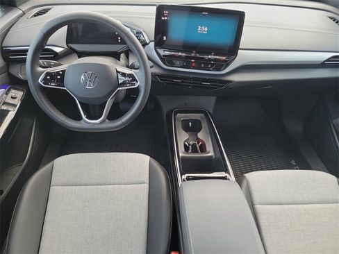 Used 2024 Volkswagen ID.4 Standard image 17