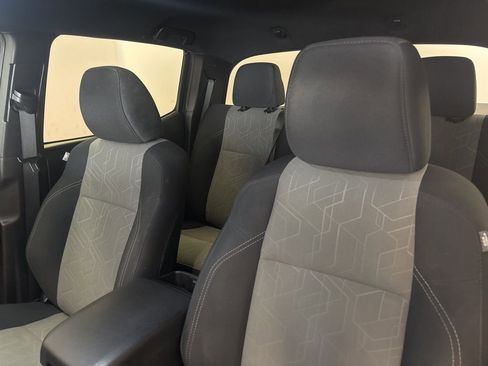 Used 2022 Toyota Tacoma TRD Sport w/ Technology Package image 16