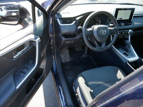 Certified 2025 Toyota RAV4 XLE AWD/4WD image 10