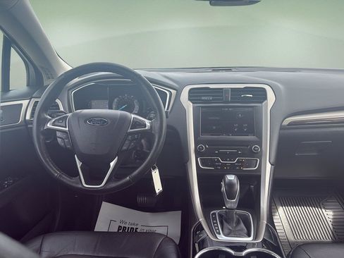 Used 2016 Ford Fusion SE w/ Equipment Group 202A FWD image 18