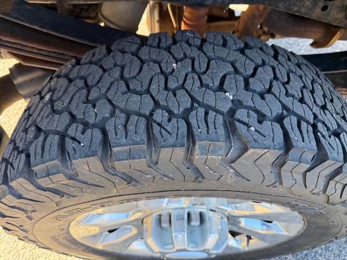 Used 2017 Ford F350 Lariat w/ Chrome Package AWD/4WD image 38