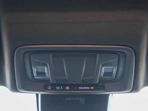 Used 2022 Chevrolet Silverado 1500 LT image 22