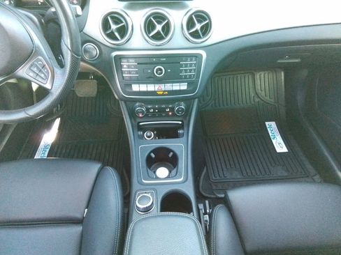 Used 2020 Mercedes-Benz GLA 250 image 11