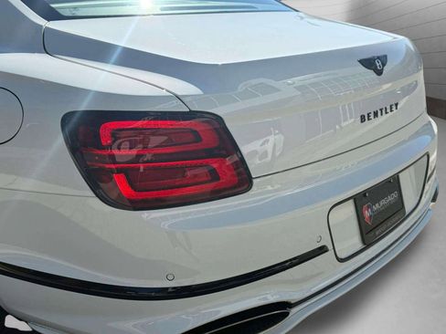 Used 2025 Bentley Flying Spur Speed image 17