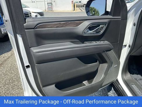 Certified 2022 Chevrolet Suburban Z71 w/ Off-Road Capability Package AWD/4WD image 14