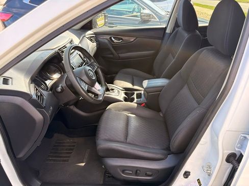 Used 2018 Nissan Rogue SV AWD/4WD image 8
