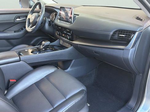 Used 2023 Nissan Rogue SV w/ SV Premium Package image 23
