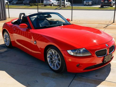 Used 2005 BMW Z4 2.5i image 15