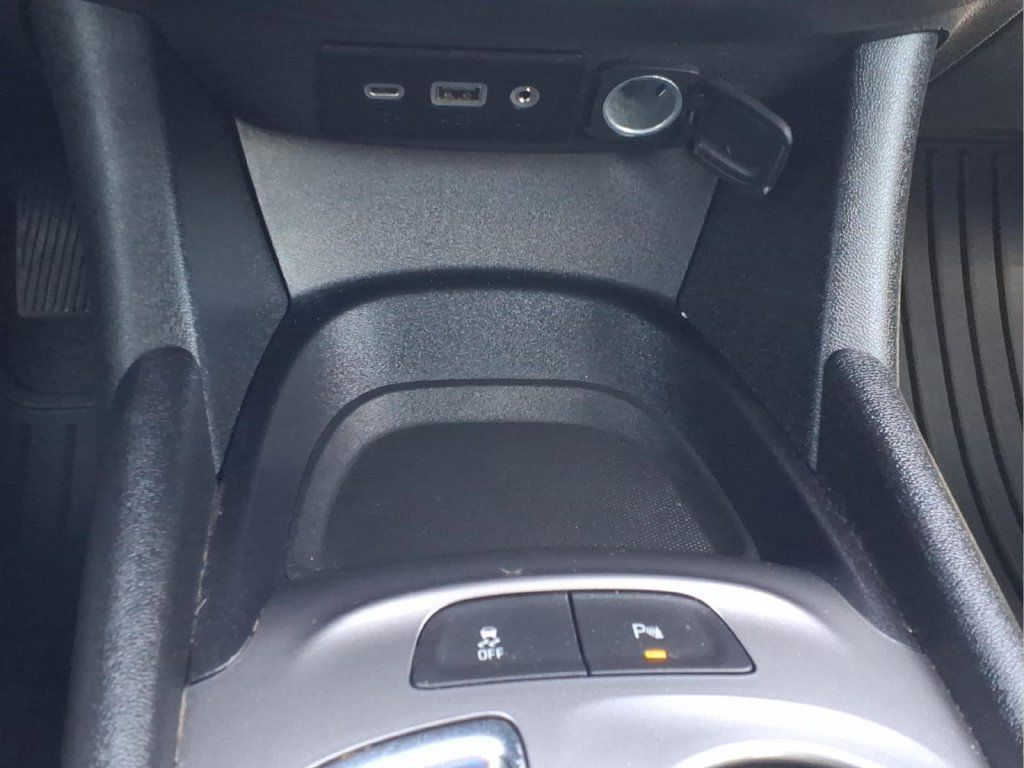 Used 2024 Chevrolet Malibu LS FWD image 22