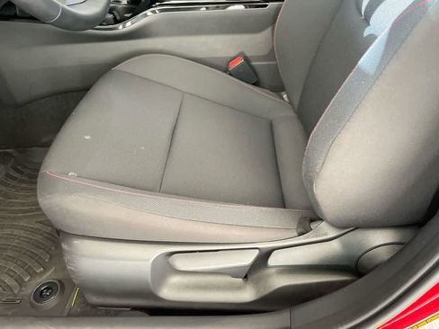 Used 2026 Toyota Prius Plug-In Hybrid FWD image 12