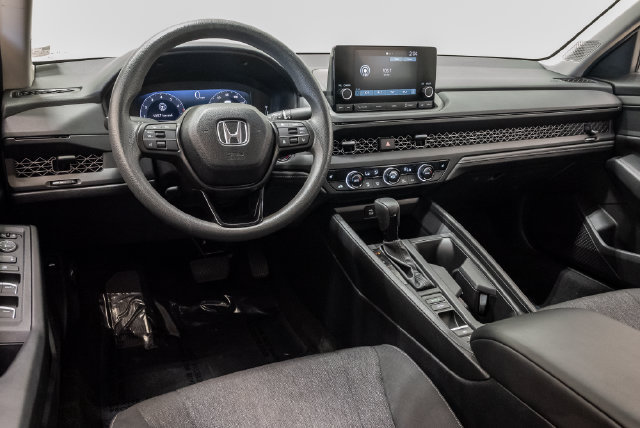Used 2025 Honda Accord SE image 9