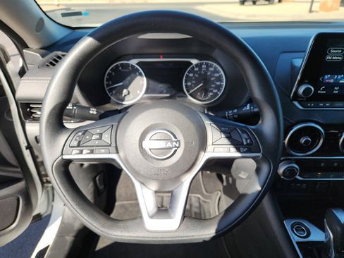 Used 2024 Nissan Sentra SV image 16