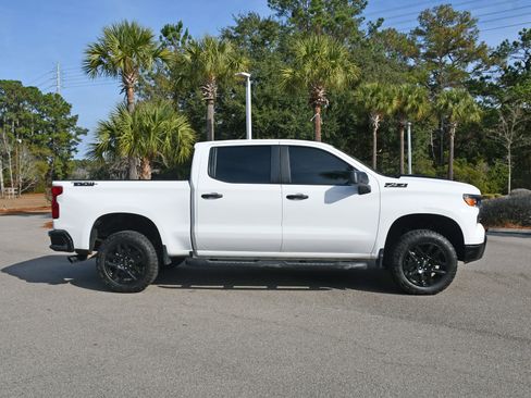 Used 2025 Chevrolet Silverado 1500 Custom Trail Boss w/ Dark Appearance Package image 2