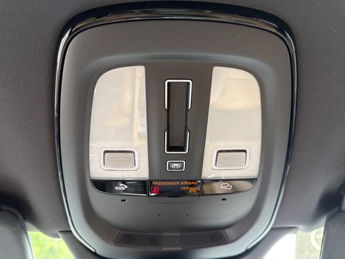 Certified 2023 Volvo XC90 B6 Ultimate w/ Protection Package Premier AWD/4WD image 29