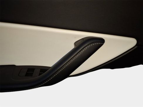 Used 2021 Tesla Model Y Performance image 18