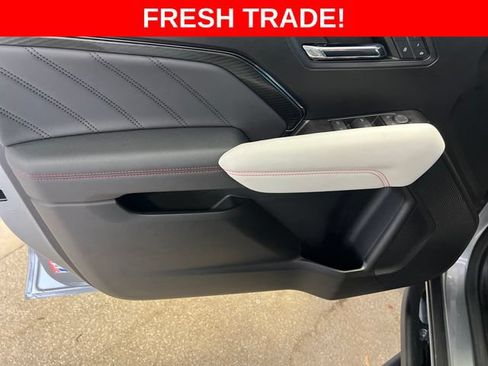 Used 2024 GMC Canyon AT4X AWD/4WD image 18