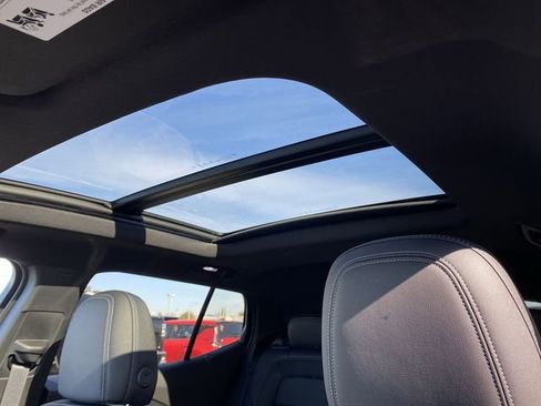 New 2026 Chevrolet Equinox EV LT FWD image 18