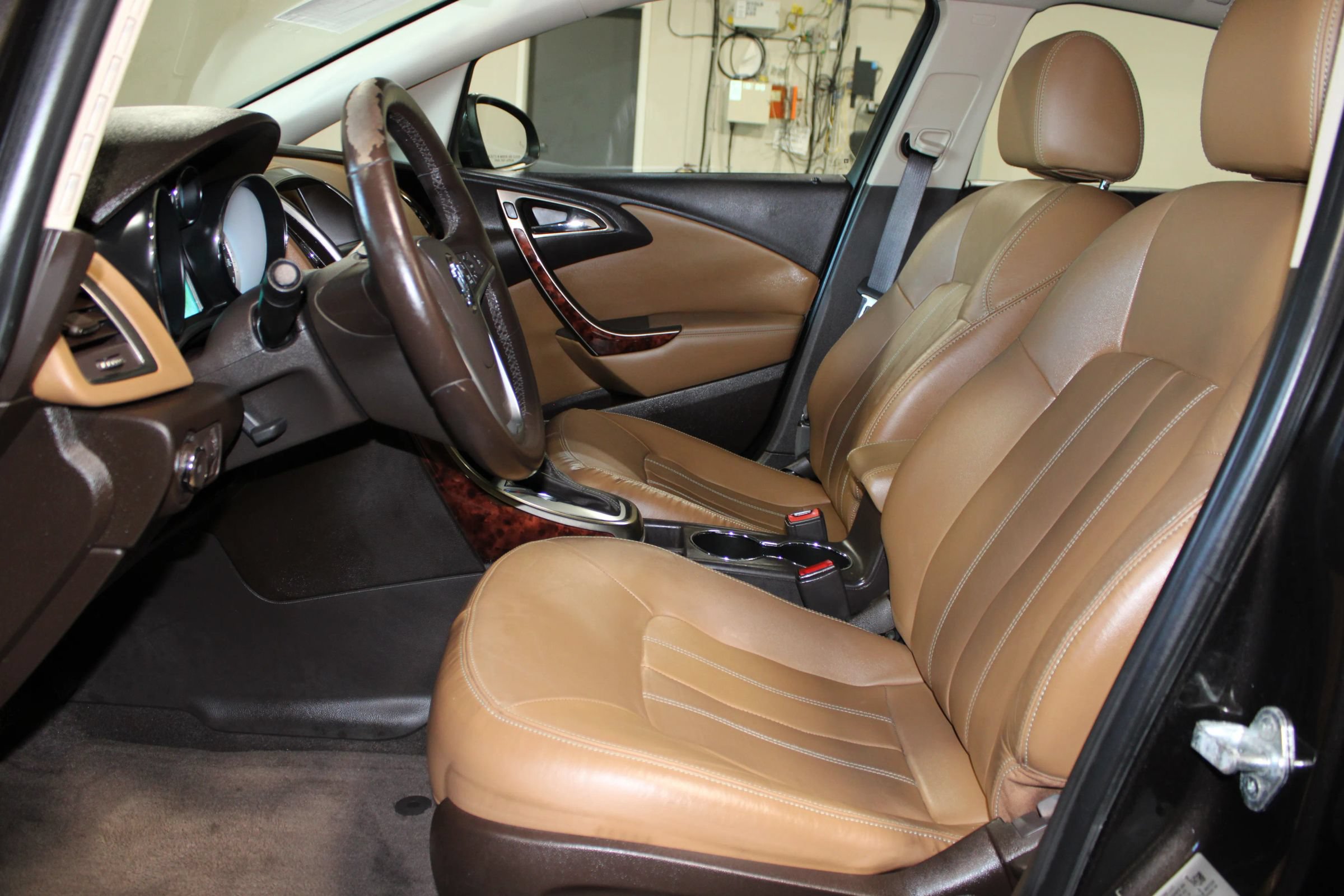 Used 2013 Buick Verano Leather FWD image 25