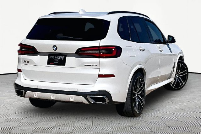 Used 2021 BMW X5 sDrive40i w/ M Sport Package RWD image 2