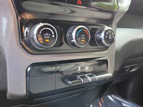 Used 2021 RAM 1500 Big Horn RWD image 16