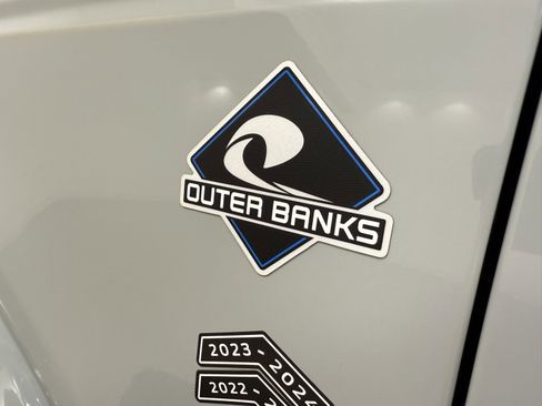 Used 2024 Ford Bronco Outer Banks image 12