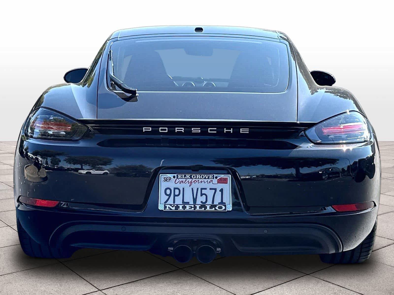 Used 2024 Porsche 718 Cayman RWD image 8
