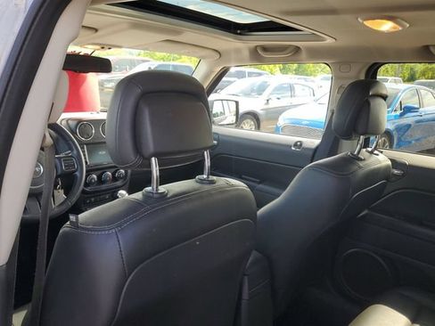 Used 2017 Jeep Patriot High Altitude AWD/4WD image 9