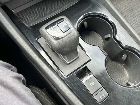 Used 2023 Nissan Rogue SV FWD image 19