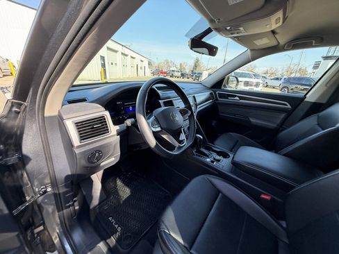 Used 2022 Volkswagen Atlas SE image 11