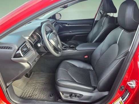 Used 2024 Toyota Camry XSE image 10