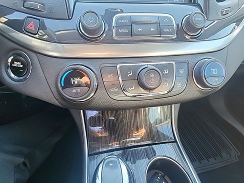 Used 2019 Chevrolet Impala LT w/ LT Leather Package image 17