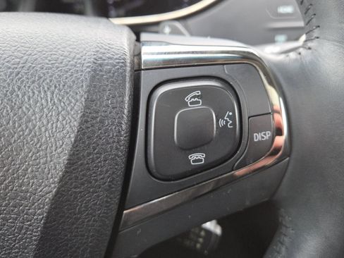 Used 2016 Toyota Avalon Limited image 9