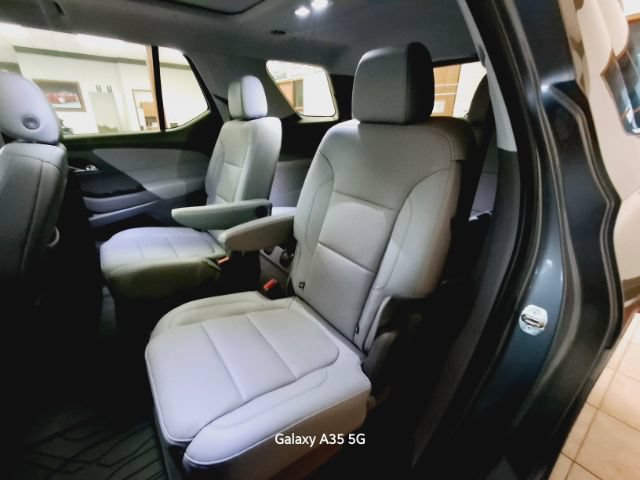 Used 2020 Chevrolet Traverse Premier w/ LPO, Floor Liner Package AWD/4WD image 18