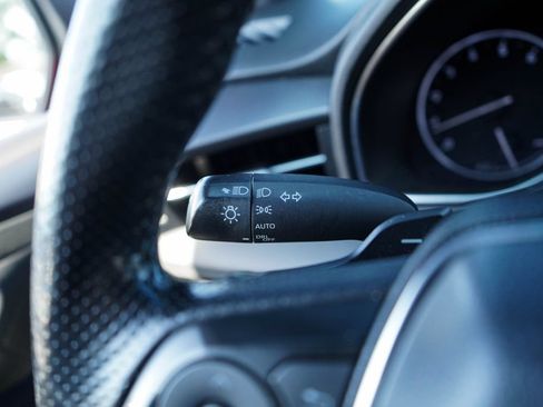 Used 2019 Toyota Avalon XSE FWD image 33