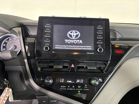Used 2022 Toyota Camry LE w/ Carpet Mat Package (TMS) FWD image 18