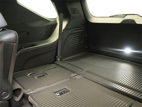 New 2026 Chevrolet Traverse Z71 w/ Driver Confidence Package image 9