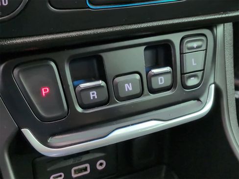 Used 2020 GMC Terrain SLT image 29