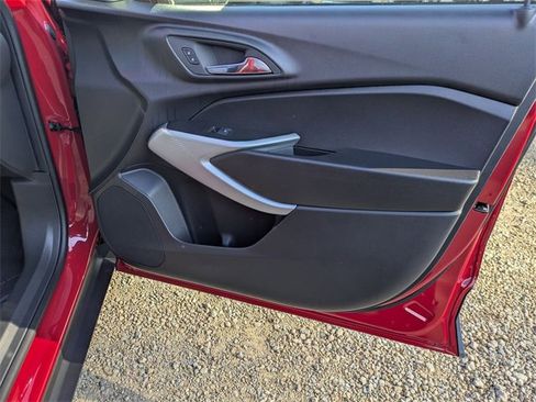New 2026 Chevrolet Trax RS w/ Sunroof Package image 31