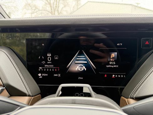 New 2026 GMC Yukon XL Denali Ultimate w/ LPO, Illumination Package image 24