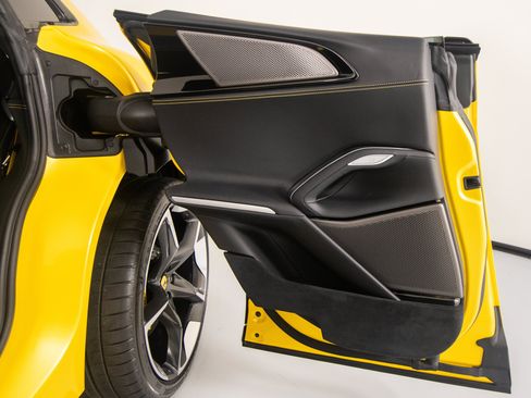 Certified 2025 Ferrari Purosangue AWD/4WD image 37
