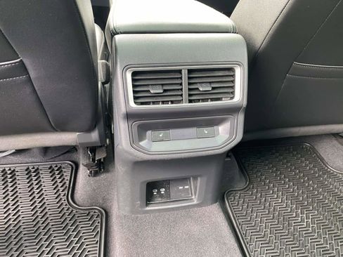 Used 2024 Volkswagen Atlas Cross Sport SEL AWD/4WD image 24