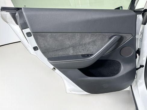 Used 2023 Tesla Model Y Long Range image 26